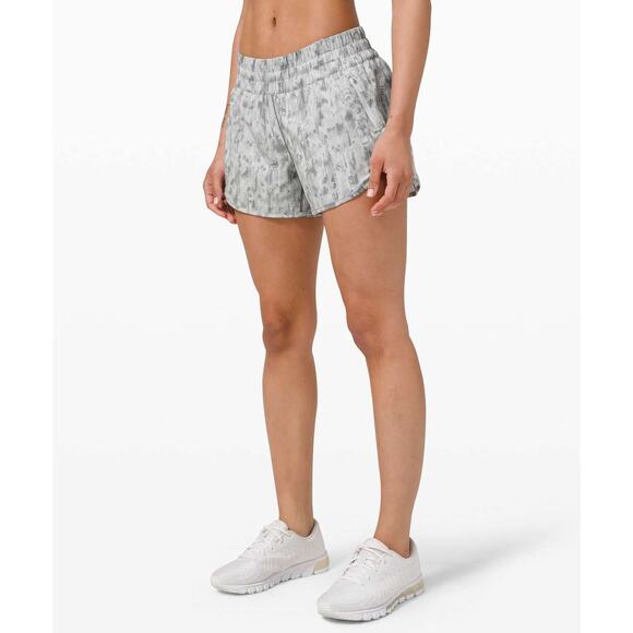 Lululemon Tracker Short V 4 - Picture 6 of 6